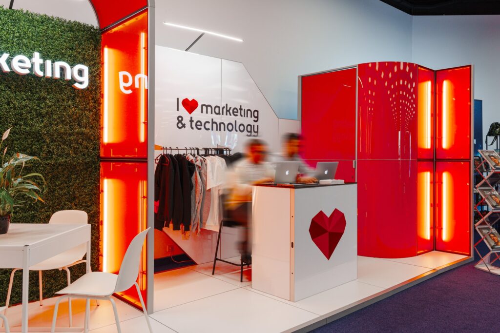 Modularer Messestand von Clever Frame für die Marke Sprawny Marketing 