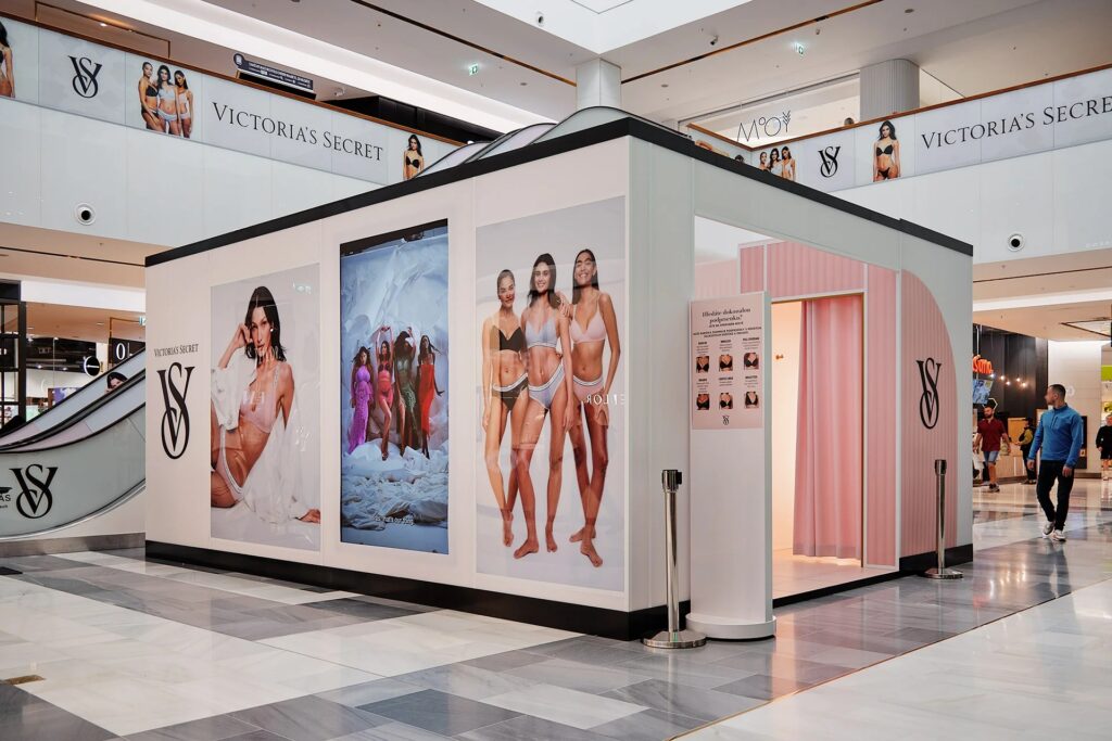 Pop-up store marki Victoria's Secret - modułowa aranżacja projektu Clever Frame
