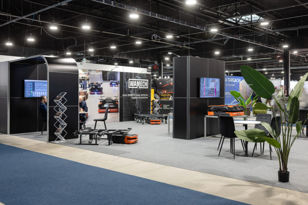 Stoisko na targi w stylu nowoczesnym - zabudowa marki Wamech